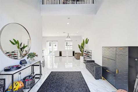 3534 Forest View Creek Dania Beach FL 33312