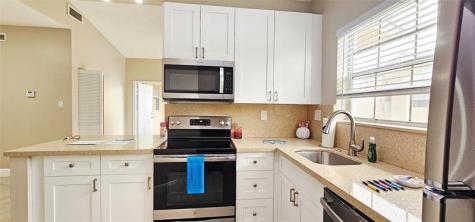 1761 NW 96th Terrace Pembroke Pines FL 33024