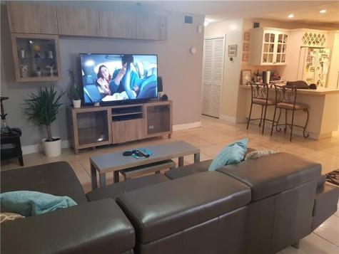 2210 Taylor Street Hollywood FL 33020