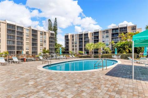 7 Royal Palm Way Boca Raton FL 33432