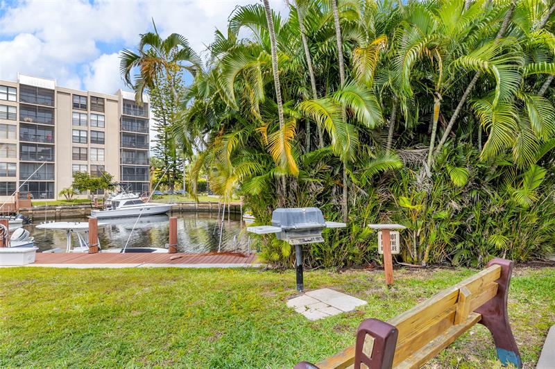 7 Royal Palm Way Boca Raton FL 33432