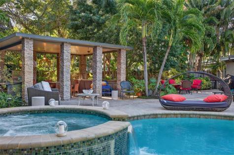 318 NE 26th Street Wilton Manors FL 33305