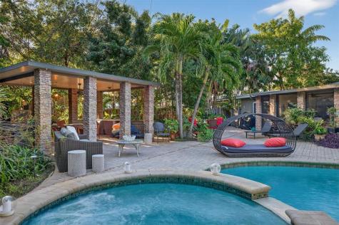 318 NE 26th Street Wilton Manors FL 33305