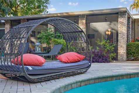318 NE 26th Street Wilton Manors FL 33305