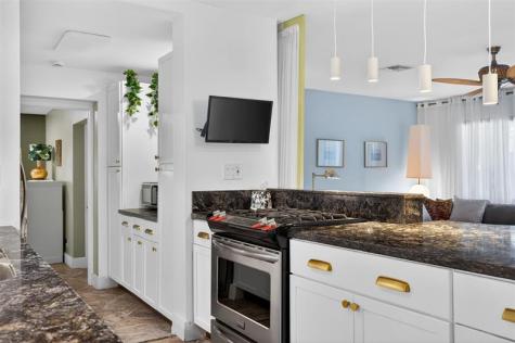 318 NE 26th Street Wilton Manors FL 33305