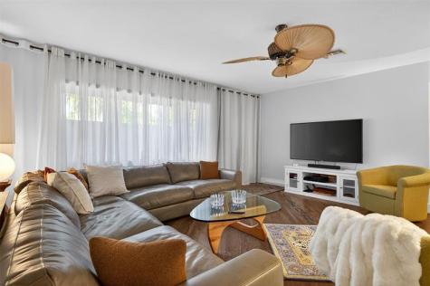 318 NE 26th Street Wilton Manors FL 33305