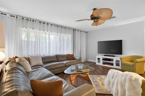 318 NE 26th Street Wilton Manors FL 33305