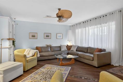 318 NE 26th Street Wilton Manors FL 33305