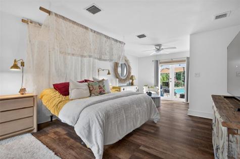 318 NE 26th Street Wilton Manors FL 33305