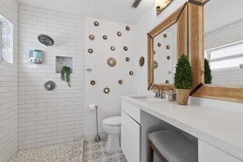 318 NE 26th Street Wilton Manors FL 33305