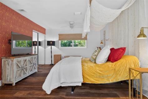 318 NE 26th Street Wilton Manors FL 33305
