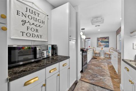 318 NE 26th Street Wilton Manors FL 33305