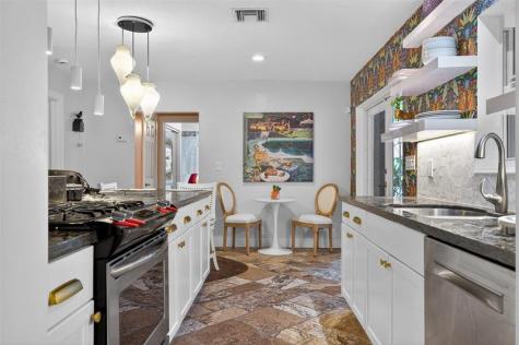 318 NE 26th Street Wilton Manors FL 33305