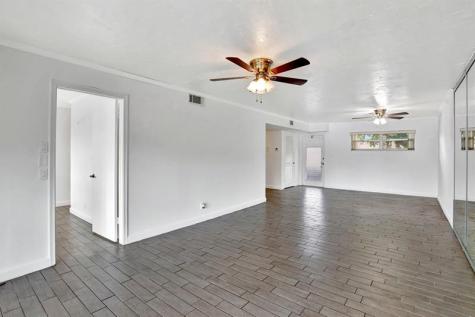 9400 N Hollybrook Lake Drive Pembroke Pines FL 33025