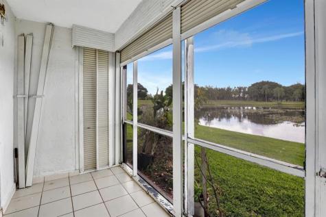 9400 N Hollybrook Lake Drive Pembroke Pines FL 33025