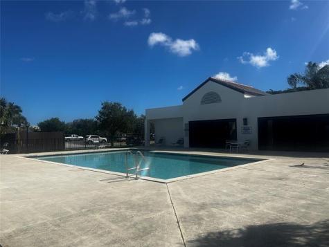 208 Lake Pointe Drive Oakland Park FL 33309