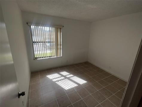 208 Lake Pointe Drive Oakland Park FL 33309