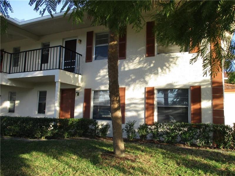 9905 Three Lakes Circle Boca Raton FL 33428