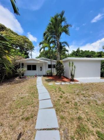 2823 Polk Street Hollywood FL 33020