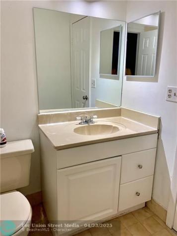 2790 W 60 Street Hialeah FL 33016