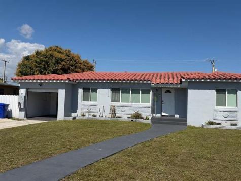 2815 Van Buren Hollywood FL 33020