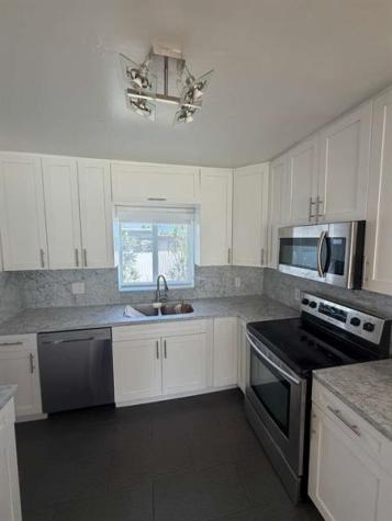 2815 Van Buren Hollywood FL 33020