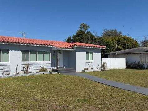 2815 Van Buren Hollywood FL 33020