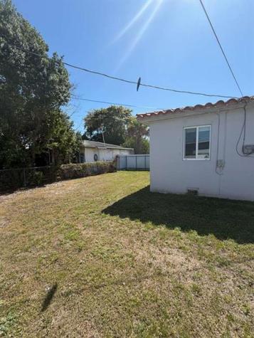 2815 Van Buren Hollywood FL 33020