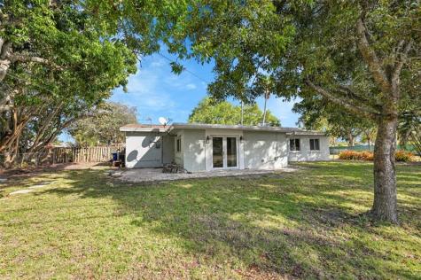 417 NE 10th Avenue Pompano Beach FL 33060