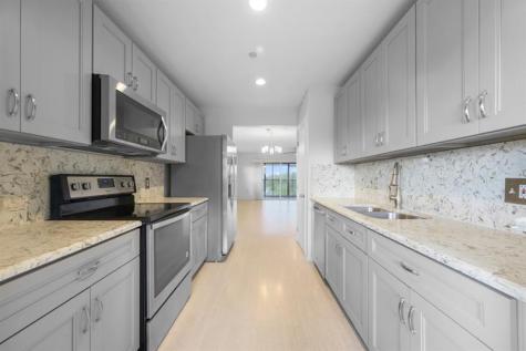 550 SW 137th Avenue Pembroke Pines FL 33027