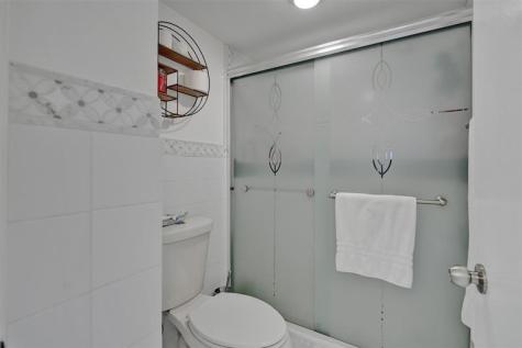 18041 Biscayne Boulevard Aventura FL 33160