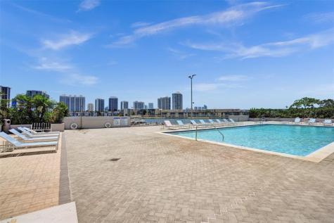 18041 Biscayne Boulevard Aventura FL 33160
