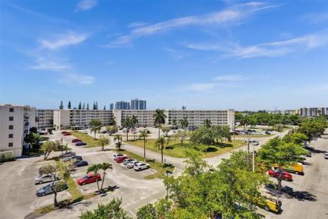 18041 Biscayne Boulevard Aventura FL 33160