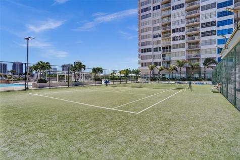 18041 Biscayne Boulevard Aventura FL 33160