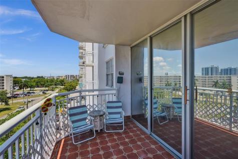 18041 Biscayne Boulevard Aventura FL 33160