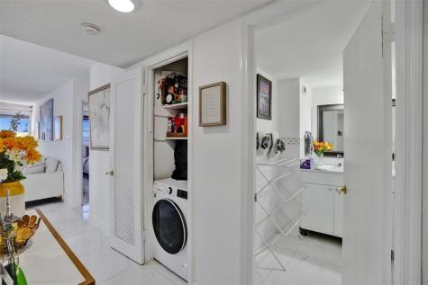 18041 Biscayne Boulevard Aventura FL 33160