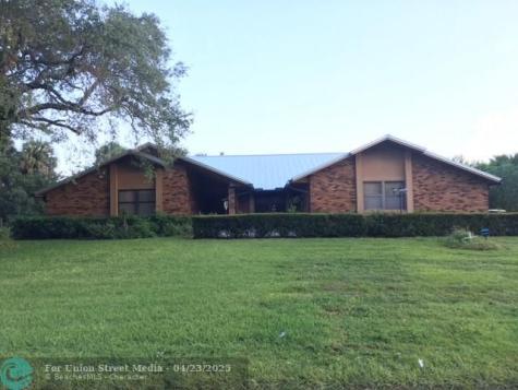 800 French Creek Lane Fort Pierce FL 34982