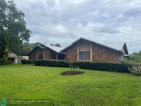800 French Creek Lane Fort Pierce FL 34982