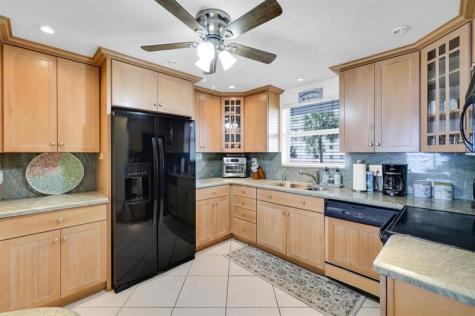 1051 Hillsboro Mile Hillsboro Beach FL 33062