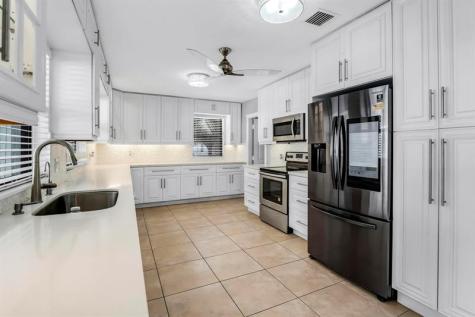 18201 SW 70th Place Southwest Ranches FL 33331