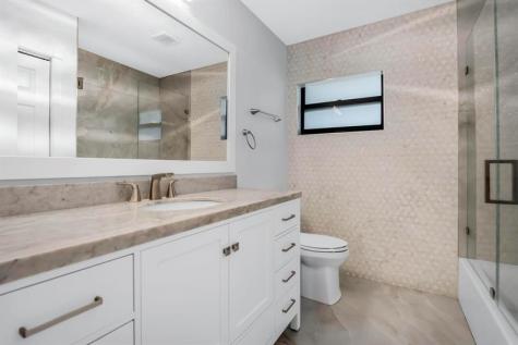 18201 SW 70th Place Southwest Ranches FL 33331
