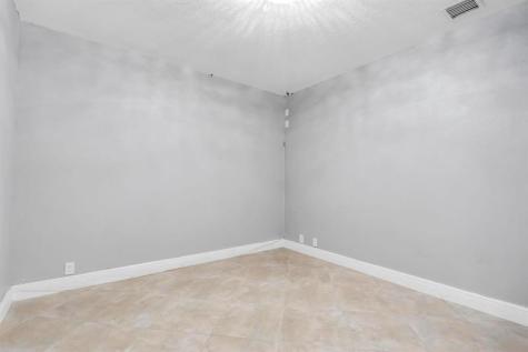 18201 SW 70th Place Southwest Ranches FL 33331