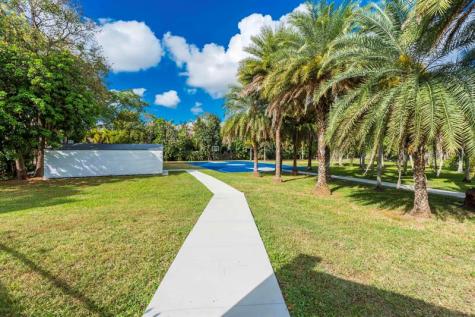 18201 SW 70th Place Southwest Ranches FL 33331