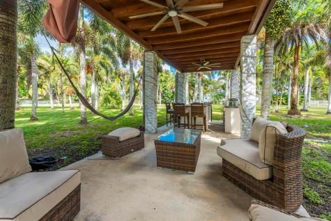 18201 SW 70th Place Southwest Ranches FL 33331