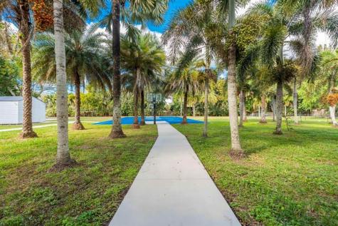 18201 SW 70th Place Southwest Ranches FL 33331