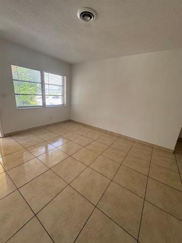 890 NW 39th Street Oakland Park FL 33309