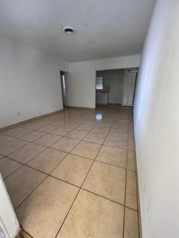890 NW 39th Street Oakland Park FL 33309