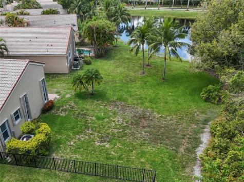 5824 NW 120th Avenue Coral Springs FL 33076