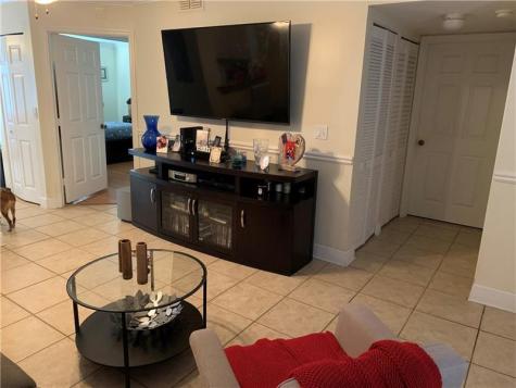 7910 NW 7th Street Pembroke Pines FL 33024