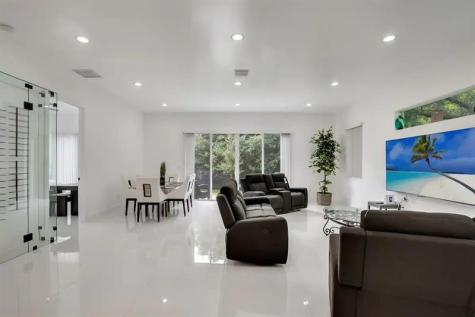 2962 NW 10th Court Fort Lauderdale FL 33311